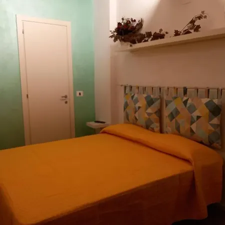 La Dei Conti, Piccolo E Confortevole Loft シエーナ